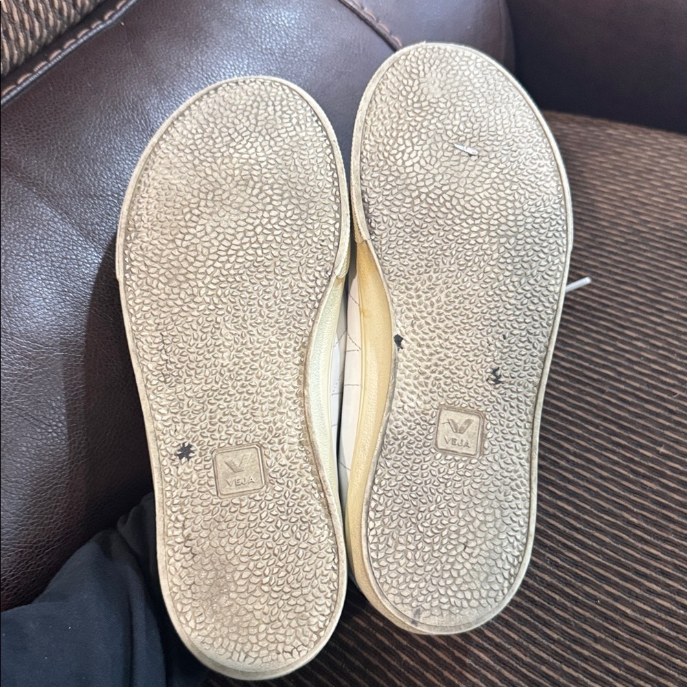 Veja woman - Picture 5 of 5